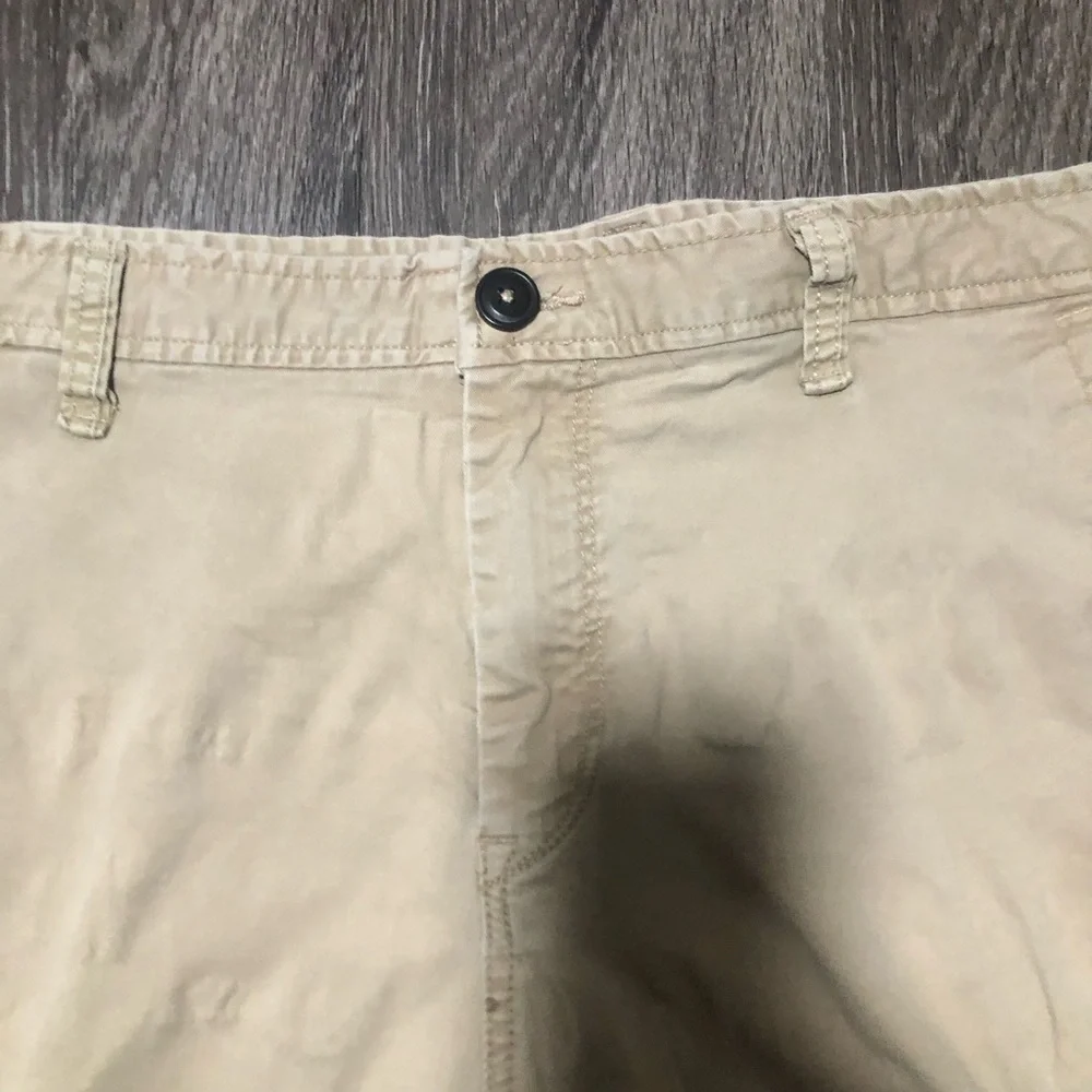 Aeropostale Tan Cargo Shorts